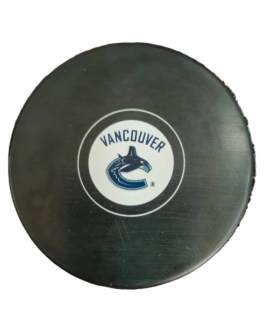 Vancouver Canucks Throwback NHL Official Autograph Souvenir Hockey Puck - GT-Wholesale.com